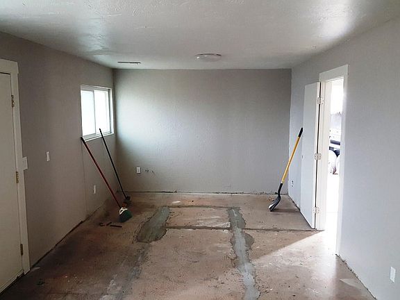 4th image of 3240 Marysville Blvd
