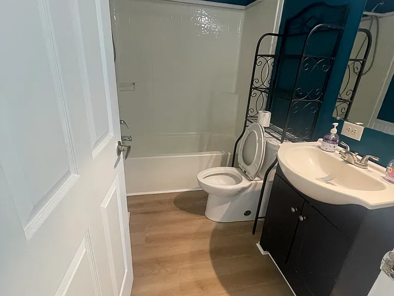 105 Southpark Cir — Photo 5