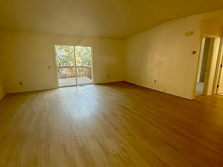 3504 Golden Valley Dr — Photo 27
