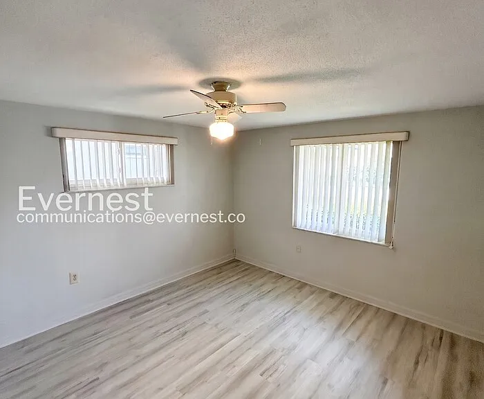 7810 Cayuga Dr — Photo 18