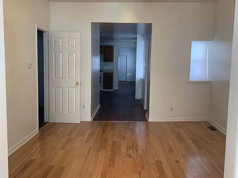 341 S Duke St — Photo 5