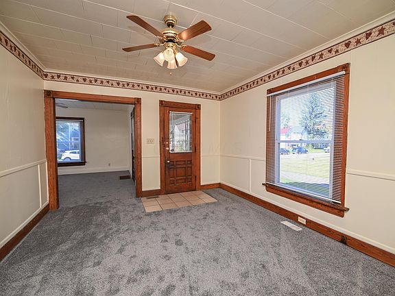 5th image of 348 Blaine Ave