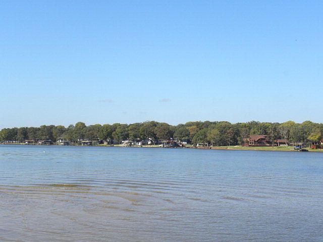 1st image of 170 Lynn Creek Cir