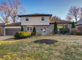 2320 E Raynell St, Springfield, MO 65804