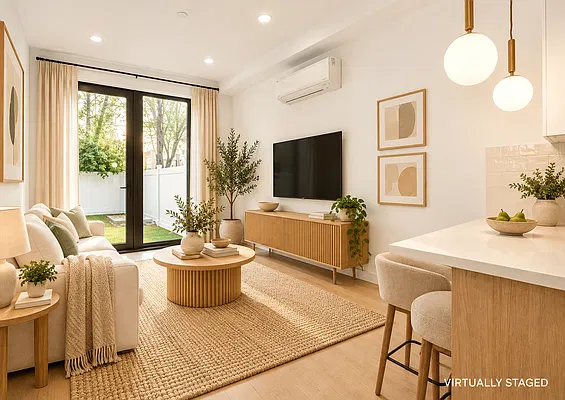 Living room, photo 1