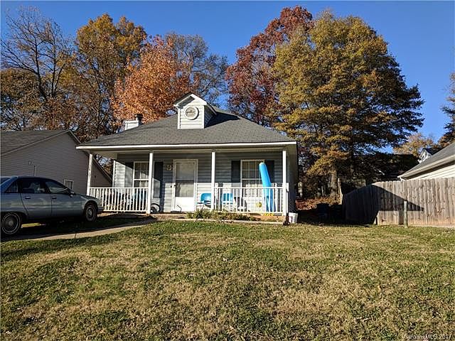 2nd image of 1611 Dendy Ln