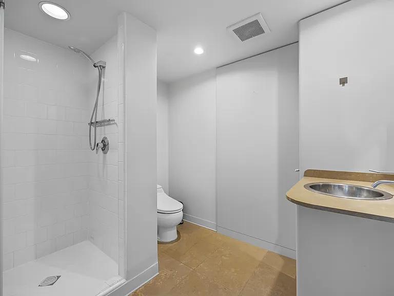 403 Main St #603N — Photo 22