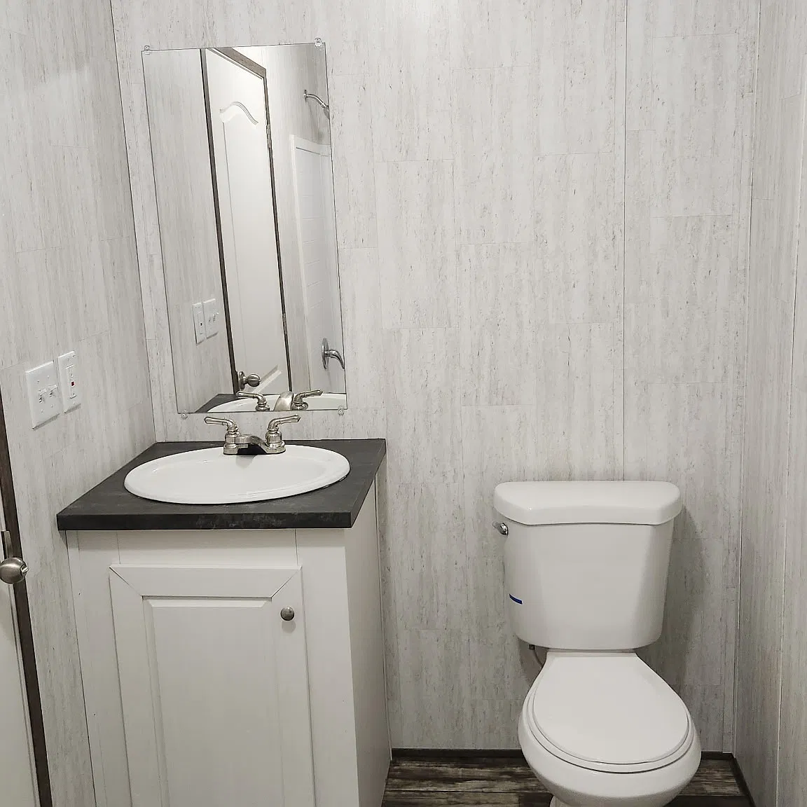 3 bed, 1056 sqft, $1,099 — Photo 2