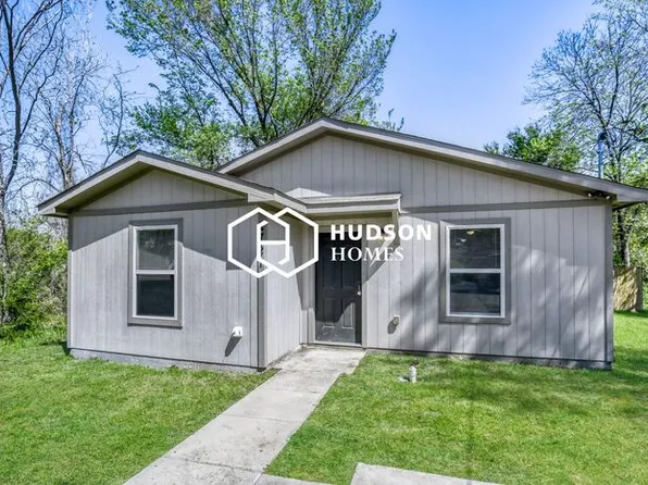 2721 Gibbons St, Greenville, TX 75401