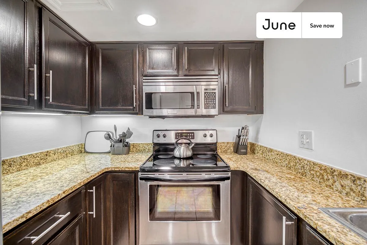 1 bedroom in Capitol Hill on a flexible lease #325 — Photo 3