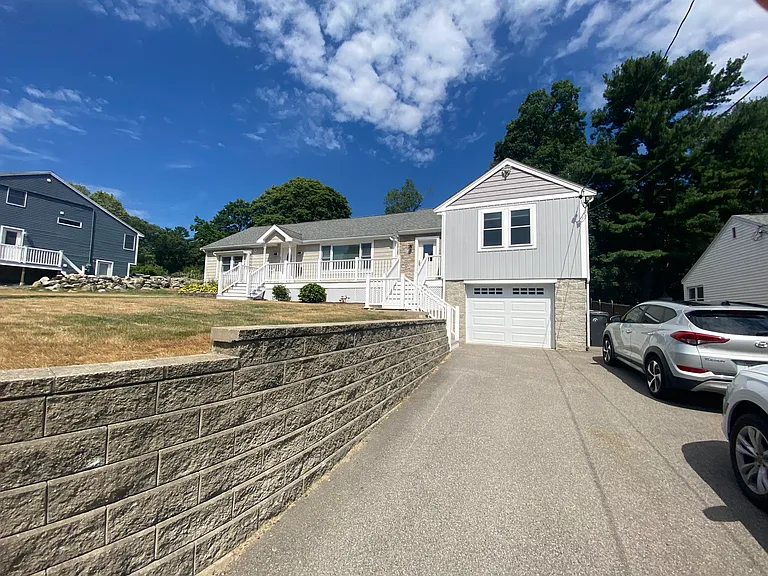 85 Pond St — Photo 3