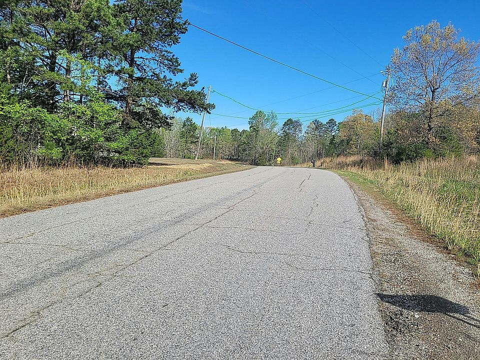 2nd image of 1427 Shawnee Rd
