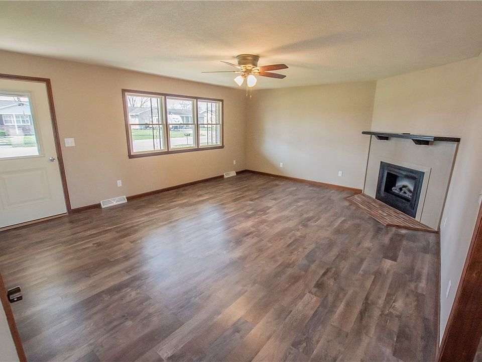 8 Sherman Dr, Altamont, IL 62411 Zillow