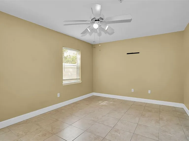 3102 Toscana Cir — Photo 4