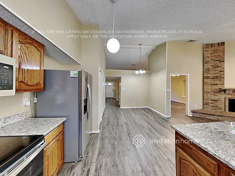 1028 Twin Falls Dr — Photo 9