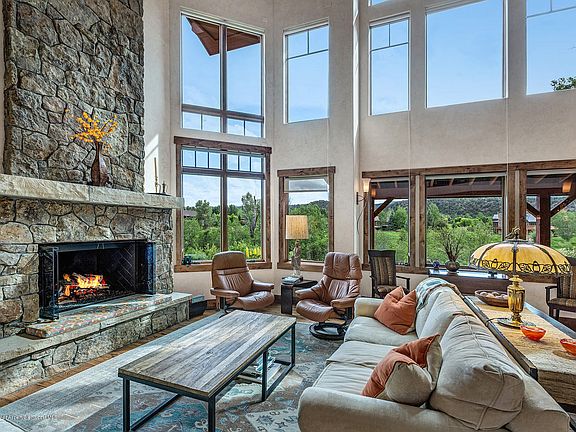 5th image of 455 Boundary Ln