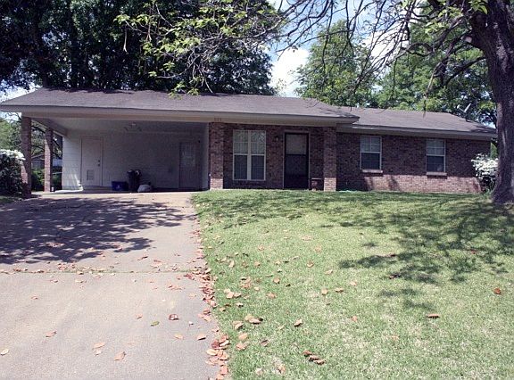 Ridgeland_rental_house_front2_05292015