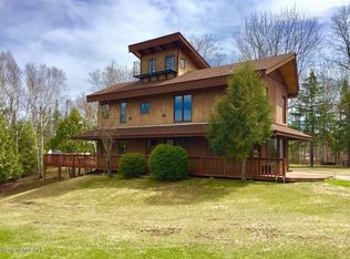 912 River Park St NE, Baudette, MN 56623