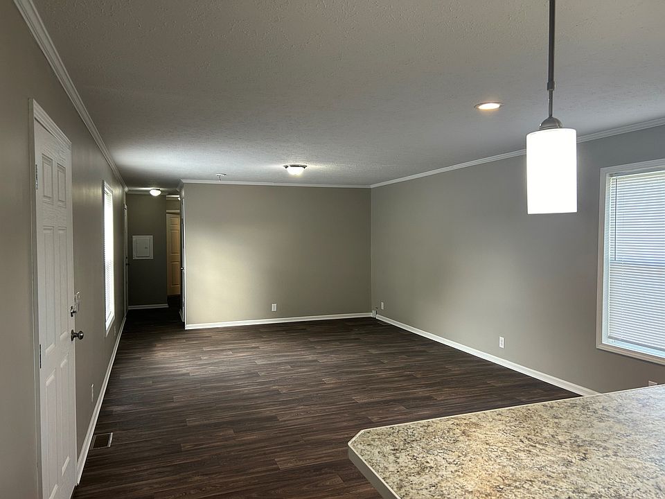 2nd image of 17167 Detroiter Avenue Site #5