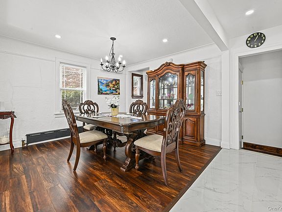 3rd image of 6 Dubonnet Road