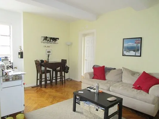 Rented by Rachel Realty | media 9