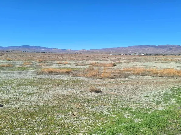 4985 Deodar St, Silver Springs, NV 89429