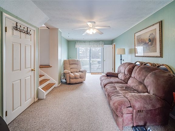 3rd image of 34 Evelyn St