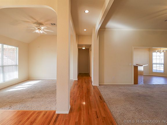 5th image of 11003 E 95th Pl N