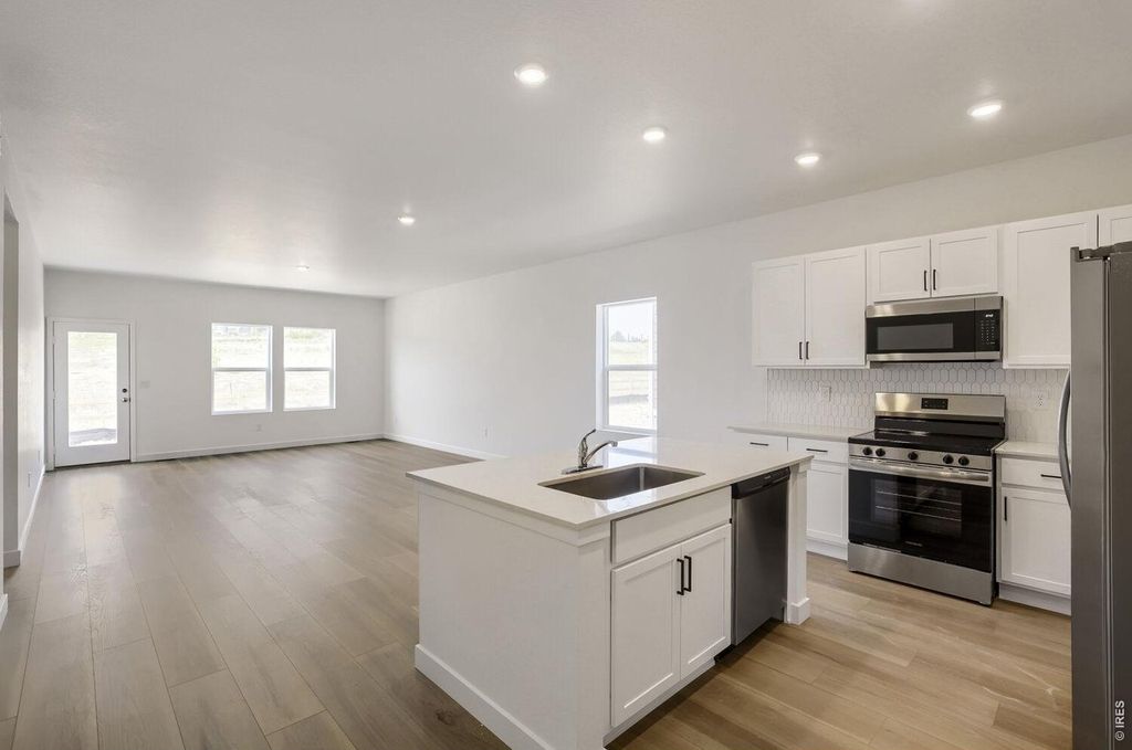 1694 Drumming Dr