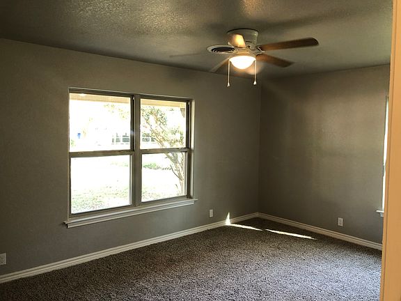4th image of 225 Center St