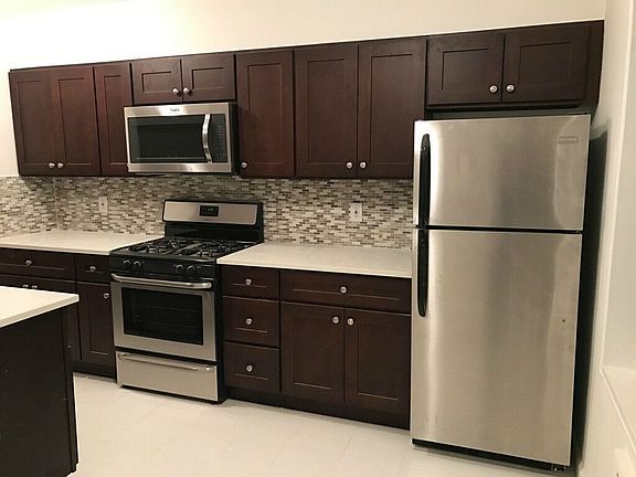 5th image of 2035 E 16th St APT 4J