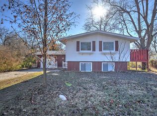 1321 W Rock Springs Rd, Decatur, IL 62521