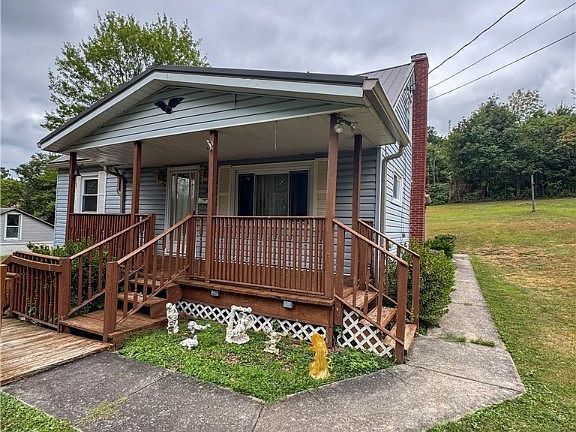 3rd image of 226 Suie St