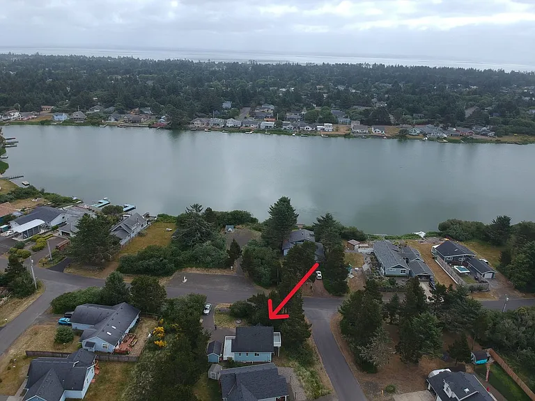 905 Pacific Surf Ave SW — Photo 34