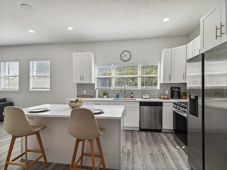 2506 W Main St — Photo 17