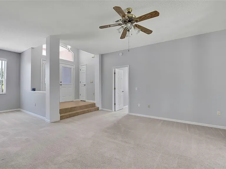 4628 Bayridge Ct — Photo 4