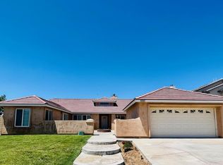5661 W Avenue L1, Lancaster, CA 93536