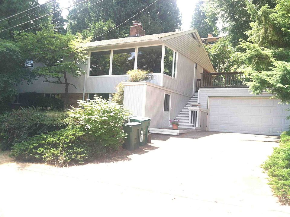 1st image of 10763 Lakeside Ave NE