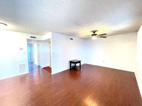 4th image of 4906 Victoria Dr APT 312