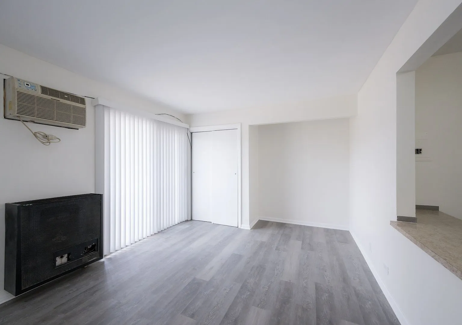 Studio Apartment Available — Photo 2
