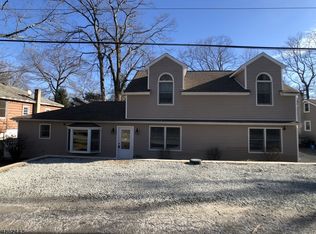 3 Bucknell Trl, Hopatcong, NJ 07843