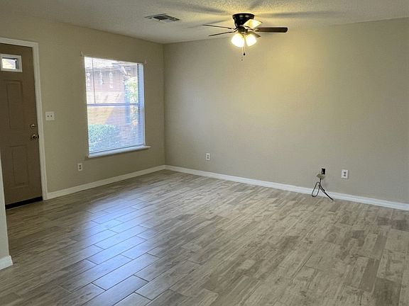 2nd image of 2701 NE 10th St APT 701