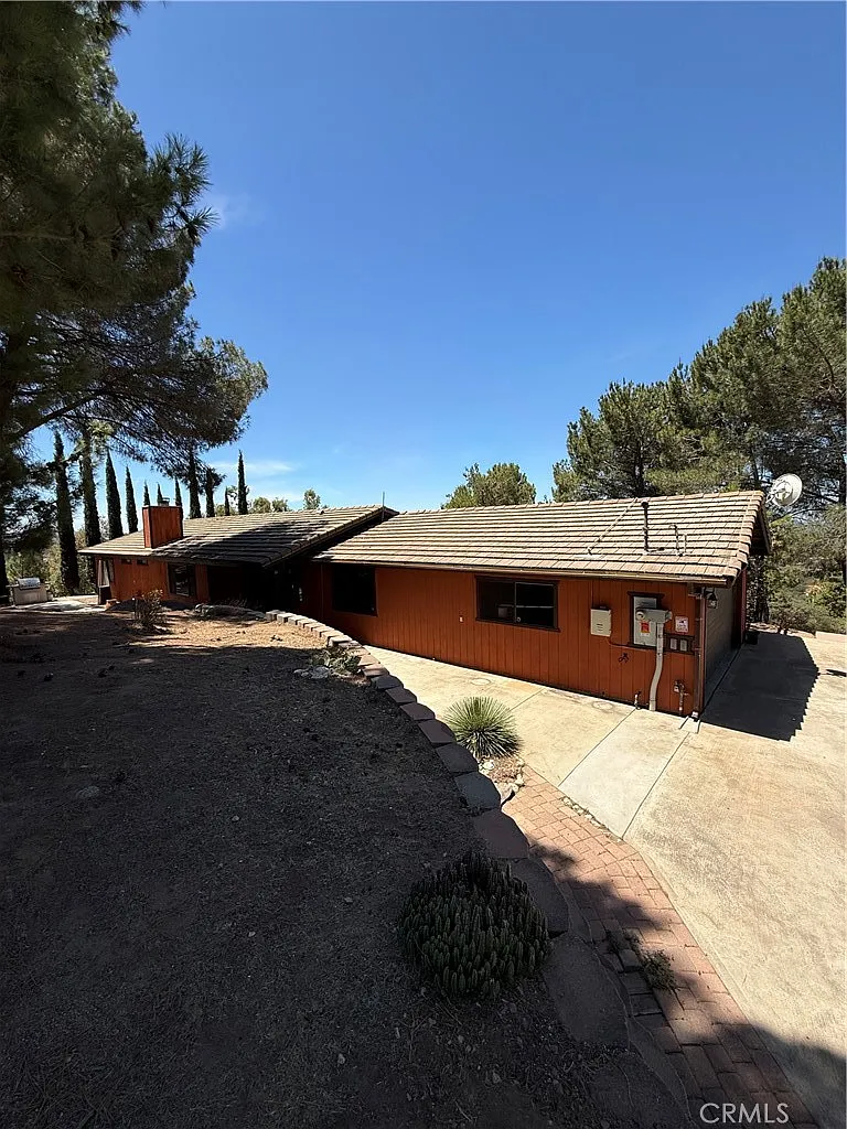 4 bed, 1742 sqft, $4,500 — Photo 1