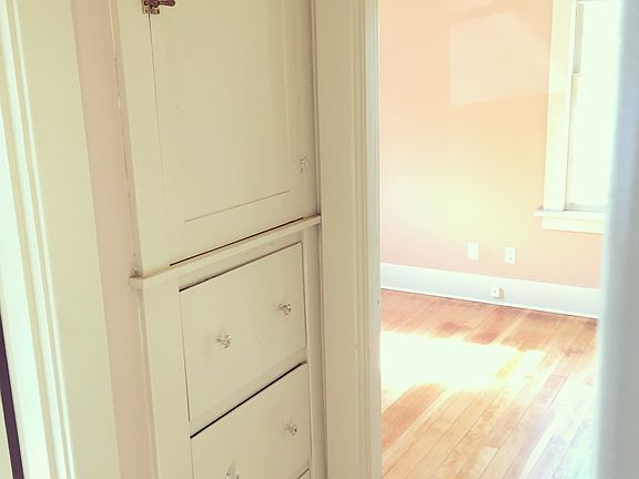 2nd image of 5314 S 137th St