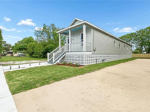 2nd image of 2360 Agriculture St