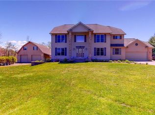 7437 Maplewood Dr, Erie, PA 16510