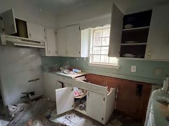 5th image of 3601 Pleasant Valley Rd