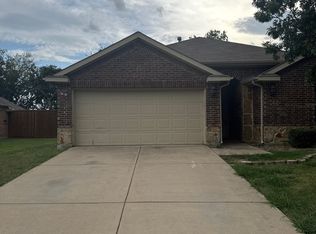 3235 Clear Springs Dr, Forney, TX 75126