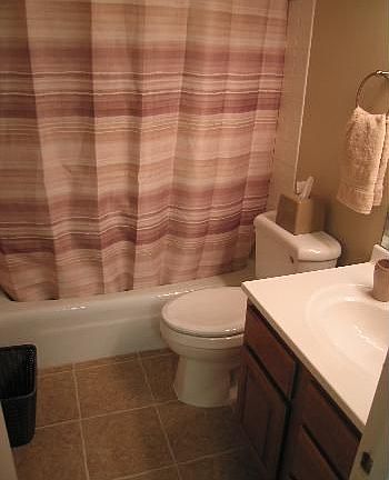 4th image of 132 Demont Ave E APT 235