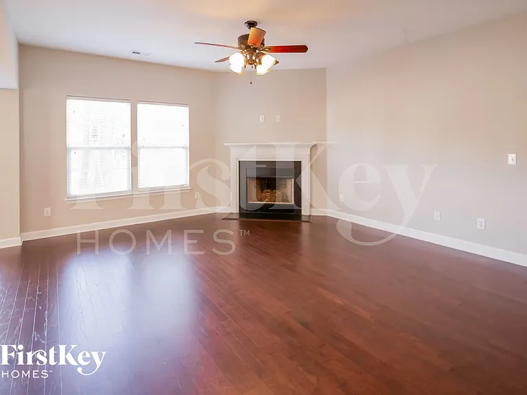 254 Killarney Trl — Photo 3